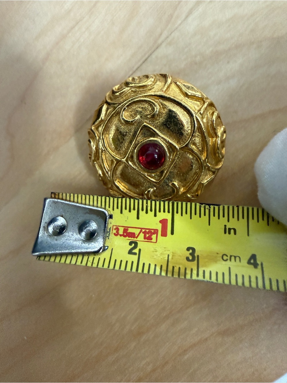 Chanel Vintage Gold Plated Gripoix Filligree Earrings with COA - Picture 10 of 10